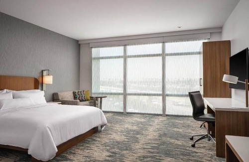 Anaheim Resort Hotel | Full Kitchen Suites - Family-Friendly Rentals, steps to Disneyland