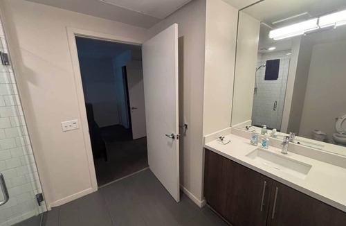 Pacific Terrace Apartment | Fully Furnished 1BR Downtown w/Wi-Fi Parking
