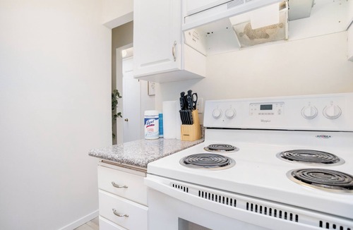 North Queen Anne Apartment | Fully Furnished Private Room in Queen Anne Seattle