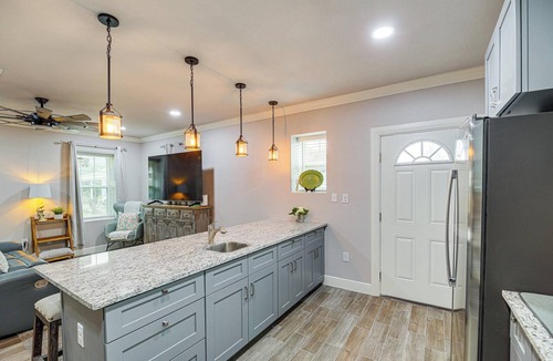 Baytown Cottage | Fully Updated & Convenient! Baytown Home Near Dtwn