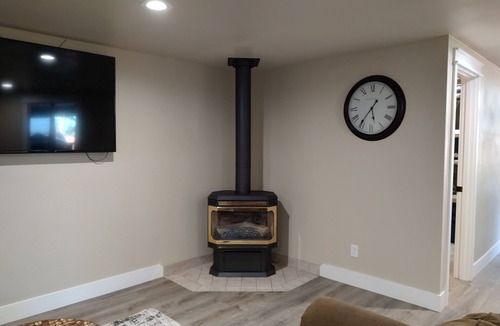 Florence Condo | Fun Florence 2BR close to all!