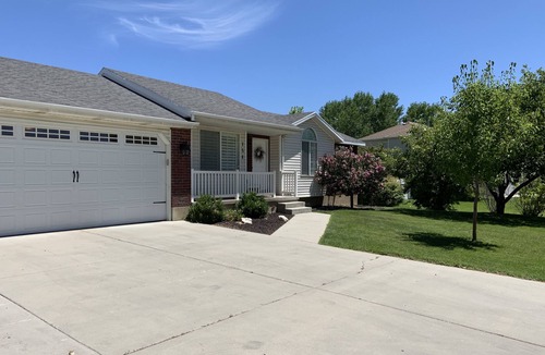 Lehi House | Fun yard, Garage and 3 Mi to Thanksgiving Point!