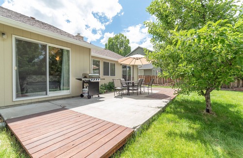 Southwest Bend House | Furnished 30+ day rental close to Old Mill! Dog Friendly!