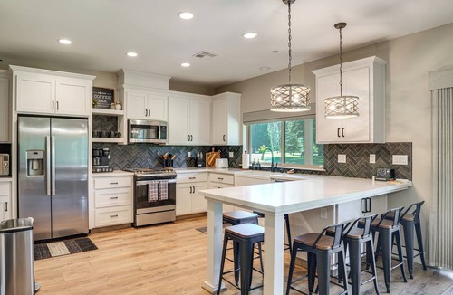 Arnold Cabin | Game Room + Pool Access: Spacious Cabin in Arnold