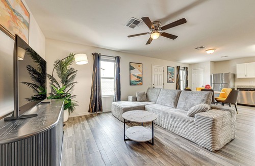 Holiday Shores House | Game Room & Private Yard: Retreat in Bullhead City