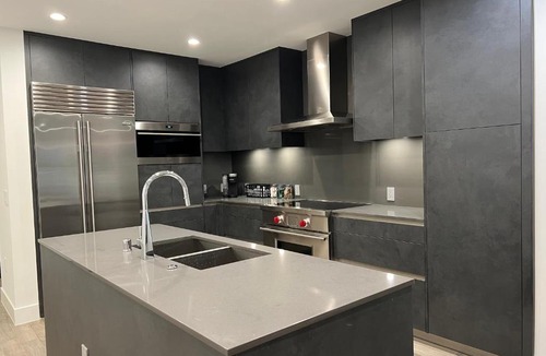 Beverly Grove Apartment | Gated Luxury West Hollywood Condo, King Bed, Garage Parking, Gym