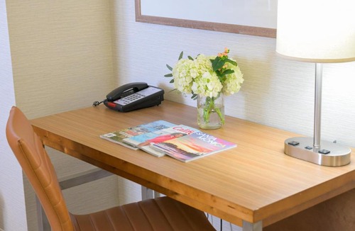 Mid-City Hotel | Gateway Hotel Santa Monica