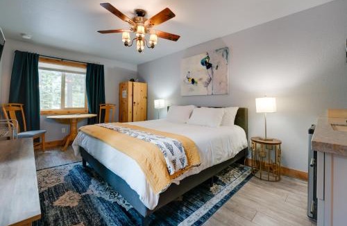 Peninsula Village Apartment | Gateway to Lassen Volcanic! Cozy Woodland Studio