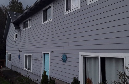 Sandy Apartment | Gateway to Mt Hood in Downtown Sandy Apt 1