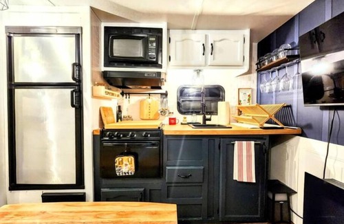 Myers Flat House | Giant Grove RV Escape