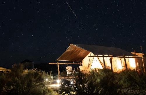 Fredonia House | Glamp Tent b w Zion & Bryce Outdoor Shower & Wifi