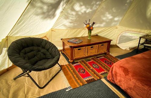 Garberville Other | Glamping in the Redwoods with a hot tub!