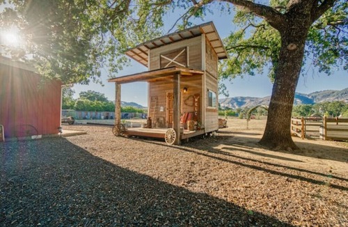 Upper Lake RV Rental | Glamping Tent with gorgeous mountain views&Animals
