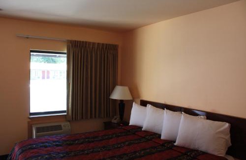 Apple Hill Hotel | Gold Trail Motor Lodge