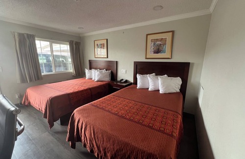 Dorris Hotel | Golden Eagle Motel