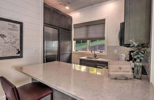 Mineral Bluff Cottage | Golf and Riverfront Cottage | King Bed | Group Availability
