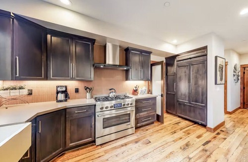 South Lake Tahoe Villa | Gondola Vista 6 Bedroom Villa