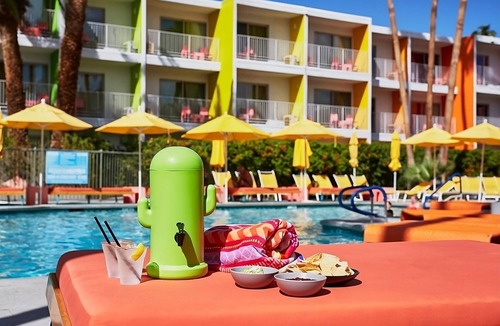 Sonora Sunrise Hotel | Good for Family! Close to Famous Attractions and Botanical Garden.
