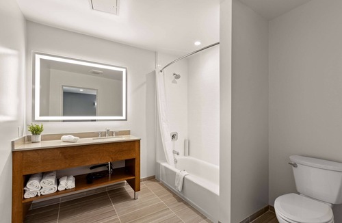 Agoura Hills Hotel | Good Nite Inn - Calabasas