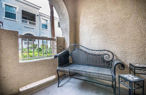 Spring Valley Condo | Gorgeous Gated Condo Summerlin Clean Comfort minutes from Strip, Red Rock