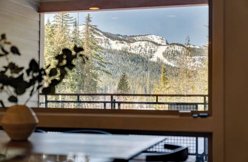 Government Camp Condo | Government Camp Condo: Ski-in/Ski-out, Mountain Views, Walk to Downtown