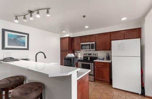 Chelan Condo | GrandView 302 - 2 Bedroom Waterfront condo