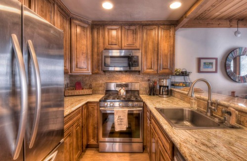 Tahoe Woods House | Granlibakken Retreat | Near Tahoe Beach!