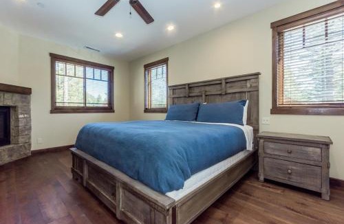 Stonegate House | Gray Bear 454
