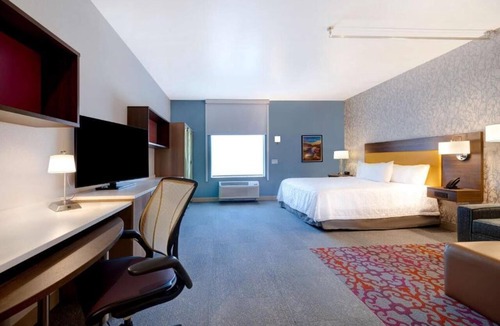 Centennial Hills Hotel | Great Amenities Onsite! Free Breakfast, Kitchen, Outdoor Pool, Pets Allowed!