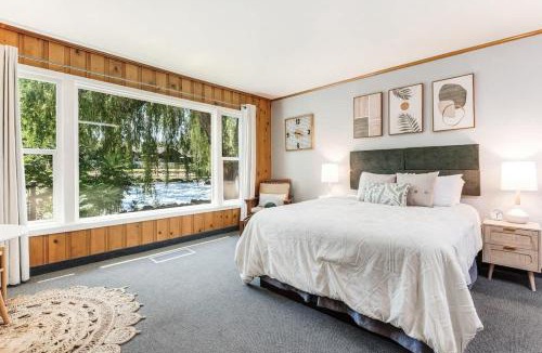 Bend House | Ground Floor River Front Studio Cottage