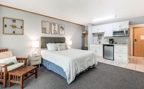 Bend House | Ground Floor River Front Studio Cottage