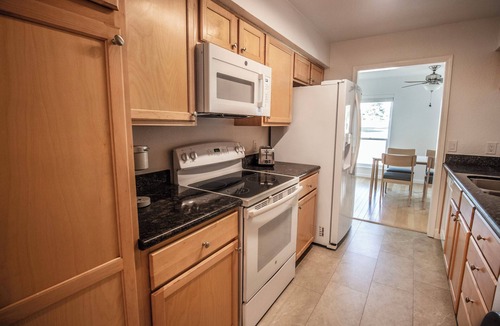 Winchester Condo | Guard Gated Golf Course 1mi to Vegas Strip Best Kept Secret Quiet Secure 9