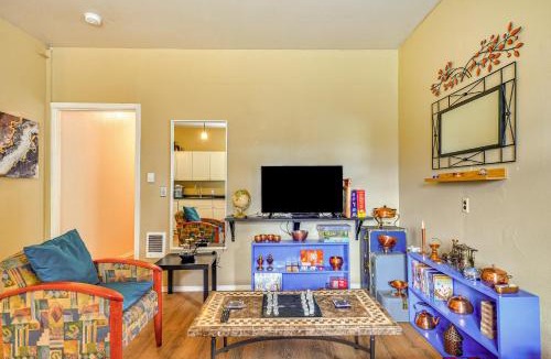 Aloha Apartment | Guest Suite in Portland Area w/Shared Patio