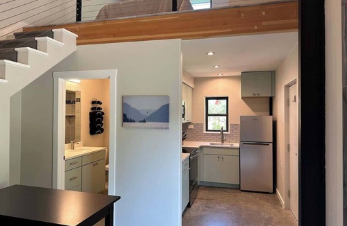 White Salmon House | Guesthouse in Gorge Paradise!
