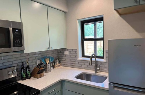 White Salmon House | Guesthouse in Gorge Paradise!