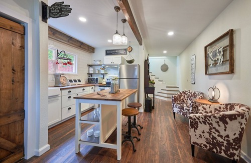 McMinnville House | Half-Pint Farmhouse in Historic Downtown McMinnville