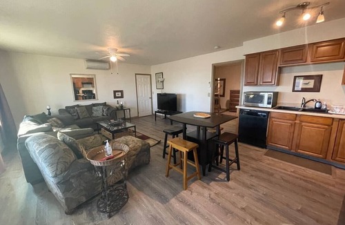 Crescent City Apartment | Harbor View Bliss (Apt 2)