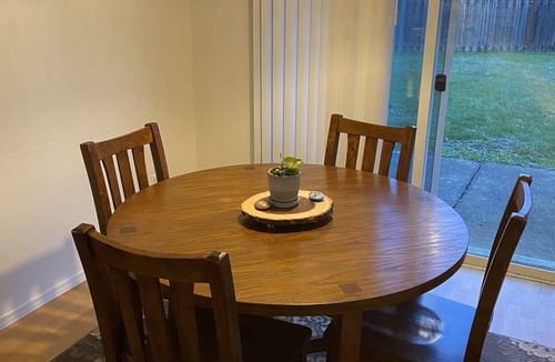 Corvallis House | Hathaway- single level - KING BED