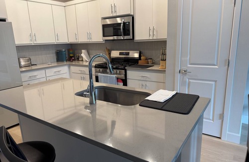 Hillsboro House | Haven at Reeds Crossing - Quiet 3-bedroom townhome with AC in charming Hillsboro