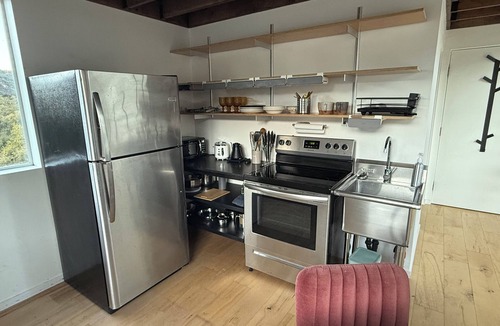 Topanga Apartment | Heart of Topanga Sunset Suite
