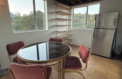 Topanga Apartment | Heart of Topanga Sunset Suite