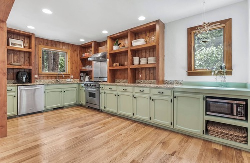 Sundance Cabin | Heartwood - Cozy 2 bedroom Wooded Sundance Cabin