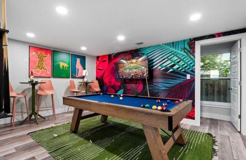 Clearwater House | Heated Pool Fire Pit BBQ Mini Golf Bowling