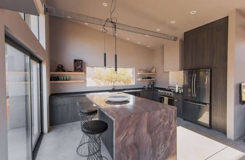 Pioneertown House | Heaven's Door Pioneertown Modern, Spa, Boulders!