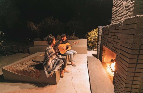Pioneertown House | Heaven's Door Pioneertown Modern, Spa, Boulders!