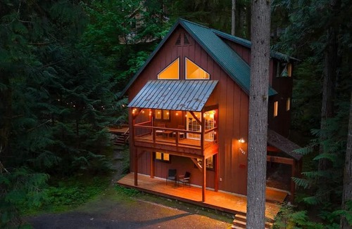 Glacier House | Hemlock Chalet