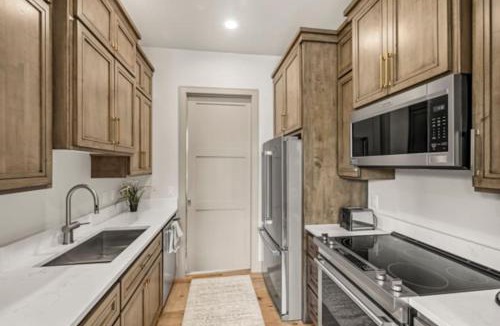 St. Anthony Apartment | Henrys Fork Suites Suite 2