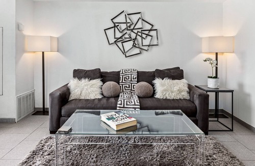 Old Las Palmas Condo | Hermosa Hideaway - Incredible Mid-Century Condo