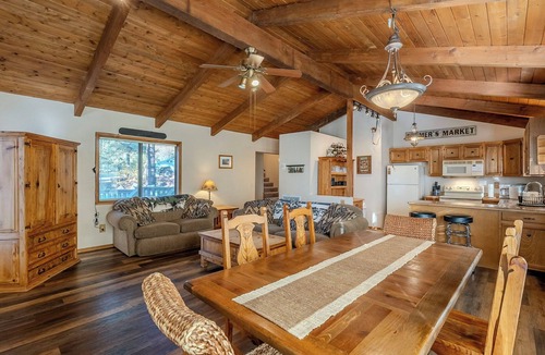Munds Park House | HIDDEN VISTA: Distance views from private oversized deck nestled in cool pines.