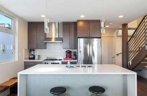 East Queen Anne House | High-End Living! ~ Panoramic Views ~ A/C ~ Parking